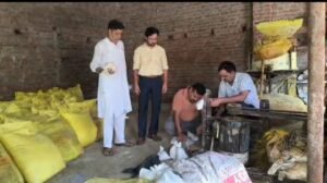 किसानों के हक की यूरिया पर माफियाओं का कब्जा! 184 कट्टों का भंडाफोड़ मुकदमा दर्ज होते ही फरार हुए आरोपी