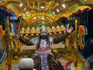धार्मिक यात्रा से भक्तिमय हुआ पिलखुवा देवी जी के पंखे और रावण हुकुम की यात्रा में उमड़ा सैलाब